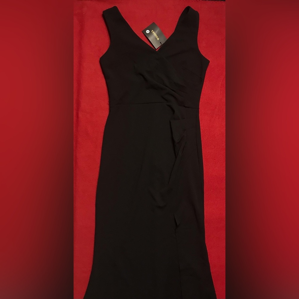 NWT Woosea Sleeveless V Neck Evening Dress - Picture 10 of 13